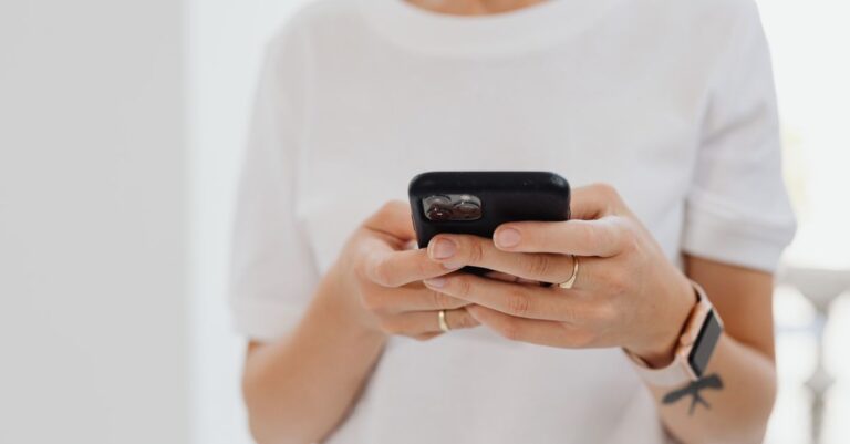 Come Creare una Email Gratis dal Cellulare in Pochi Minuti