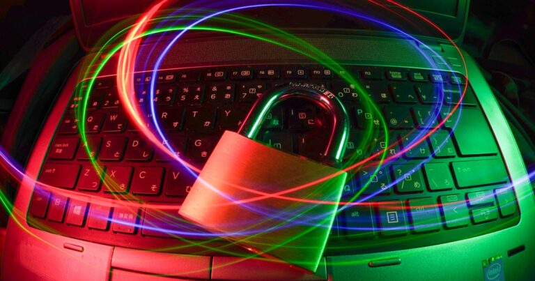 Lucchetto su laptop: gestore di password